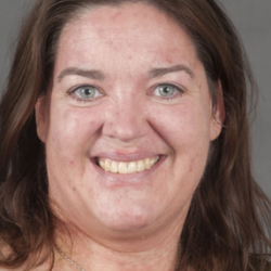 Dr Fiona  Smail